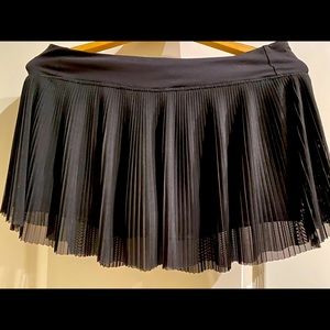 Lululemon Just Pleat It